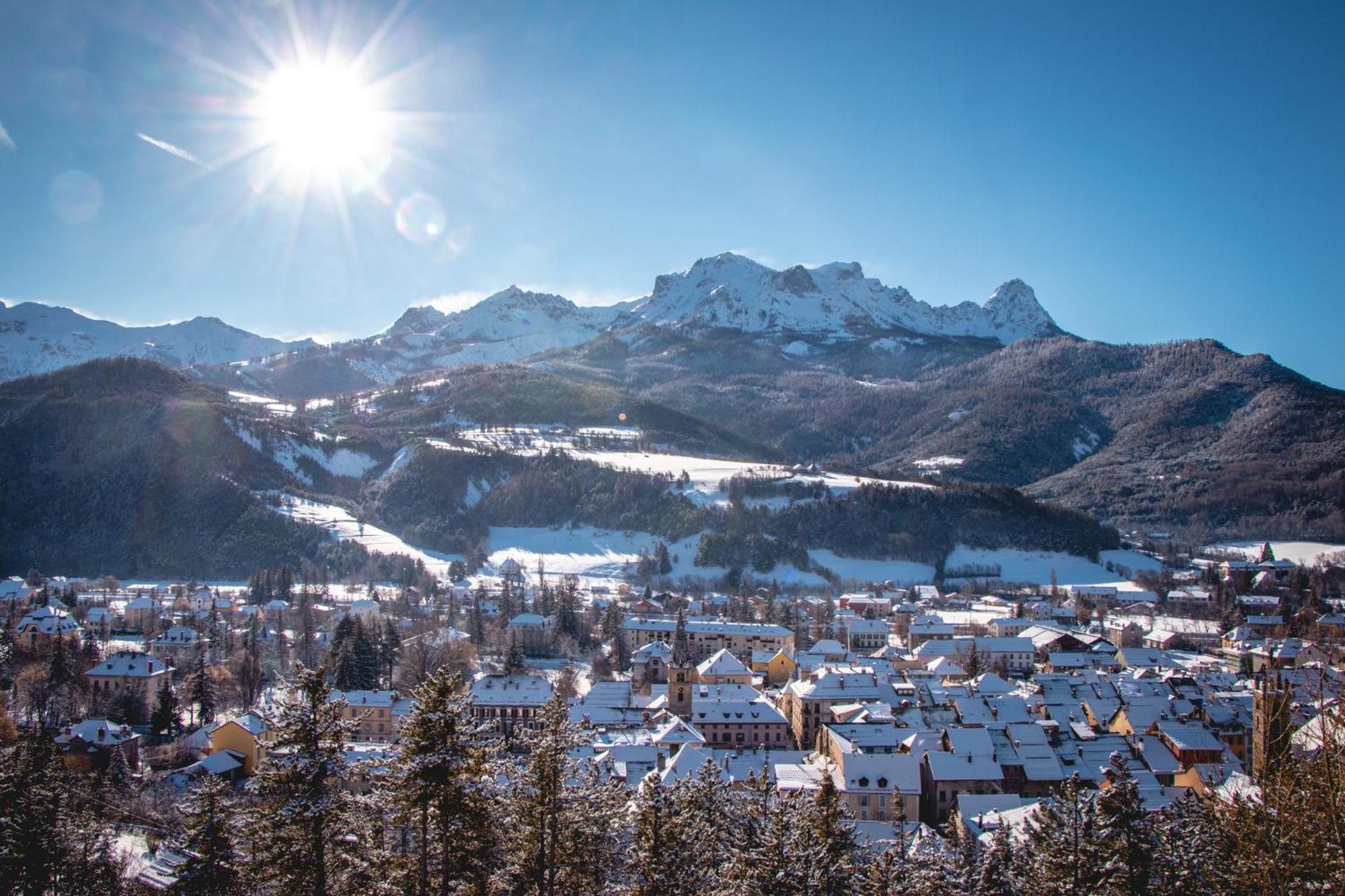 La Capitale - Les Gites De L Argile Barcelonnette Ngoại thất bức ảnh