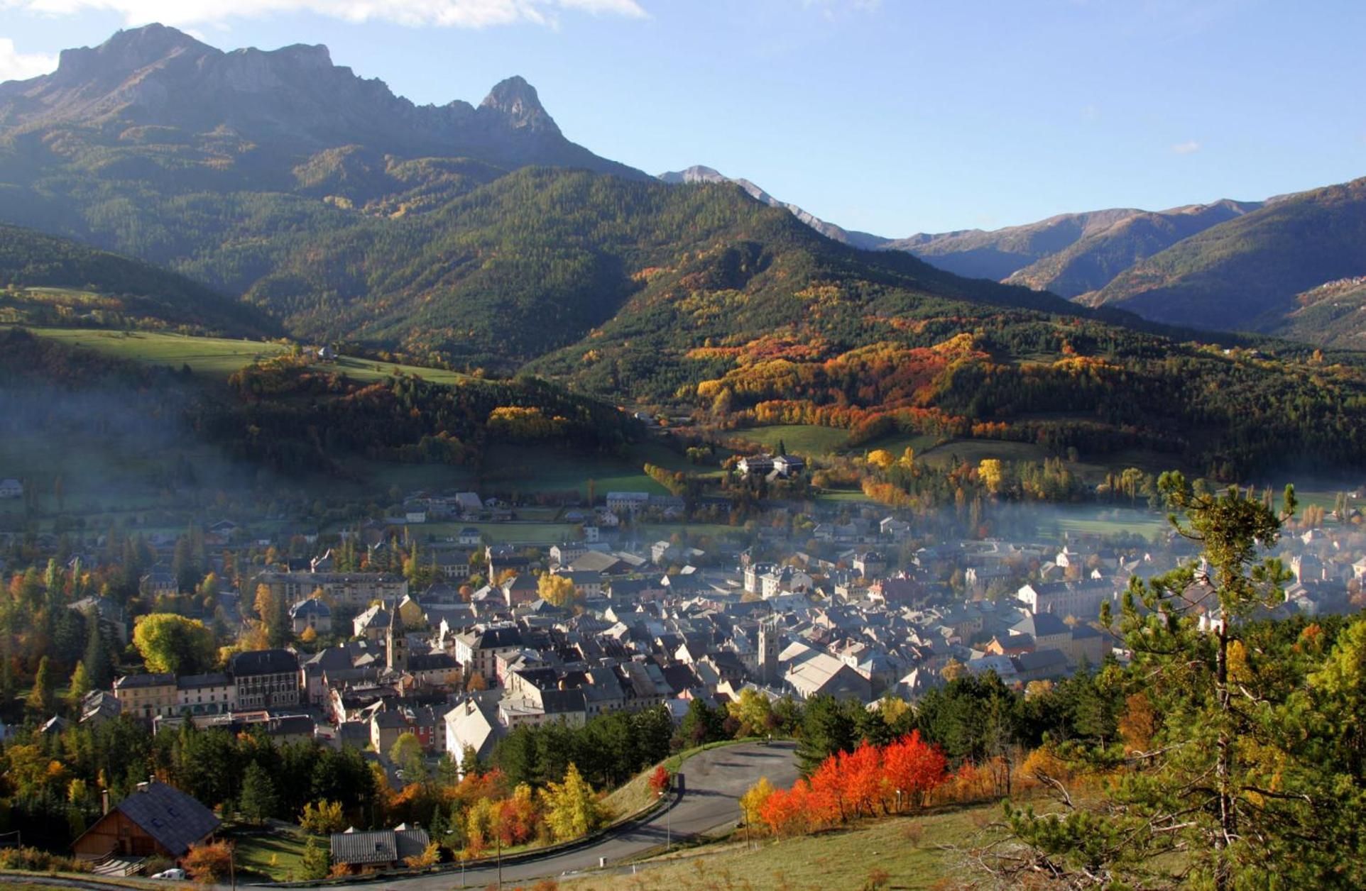 La Capitale - Les Gites De L Argile Barcelonnette Ngoại thất bức ảnh
